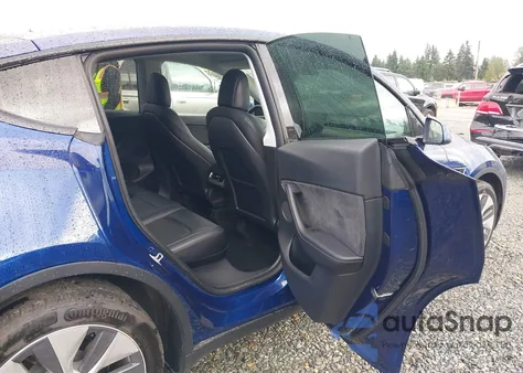 2021 Tesla Model Y Long Range Dual Motor All-Wheel Drive из США, поврежденный, VIN 5YJYGDEE8MF270076